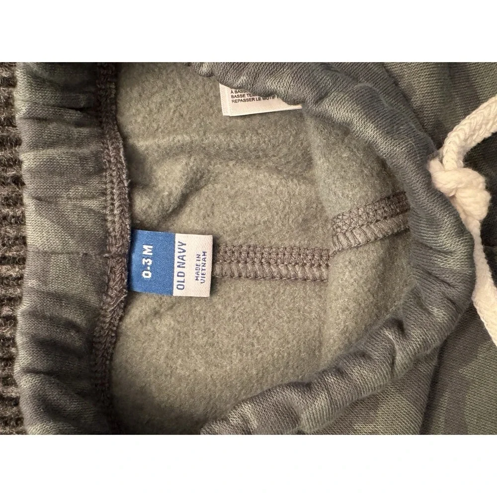 Old Navy 0-3 Months Camo DinosaurFront Zip Sweat Shirt And Pants Set NEW W/ Tags